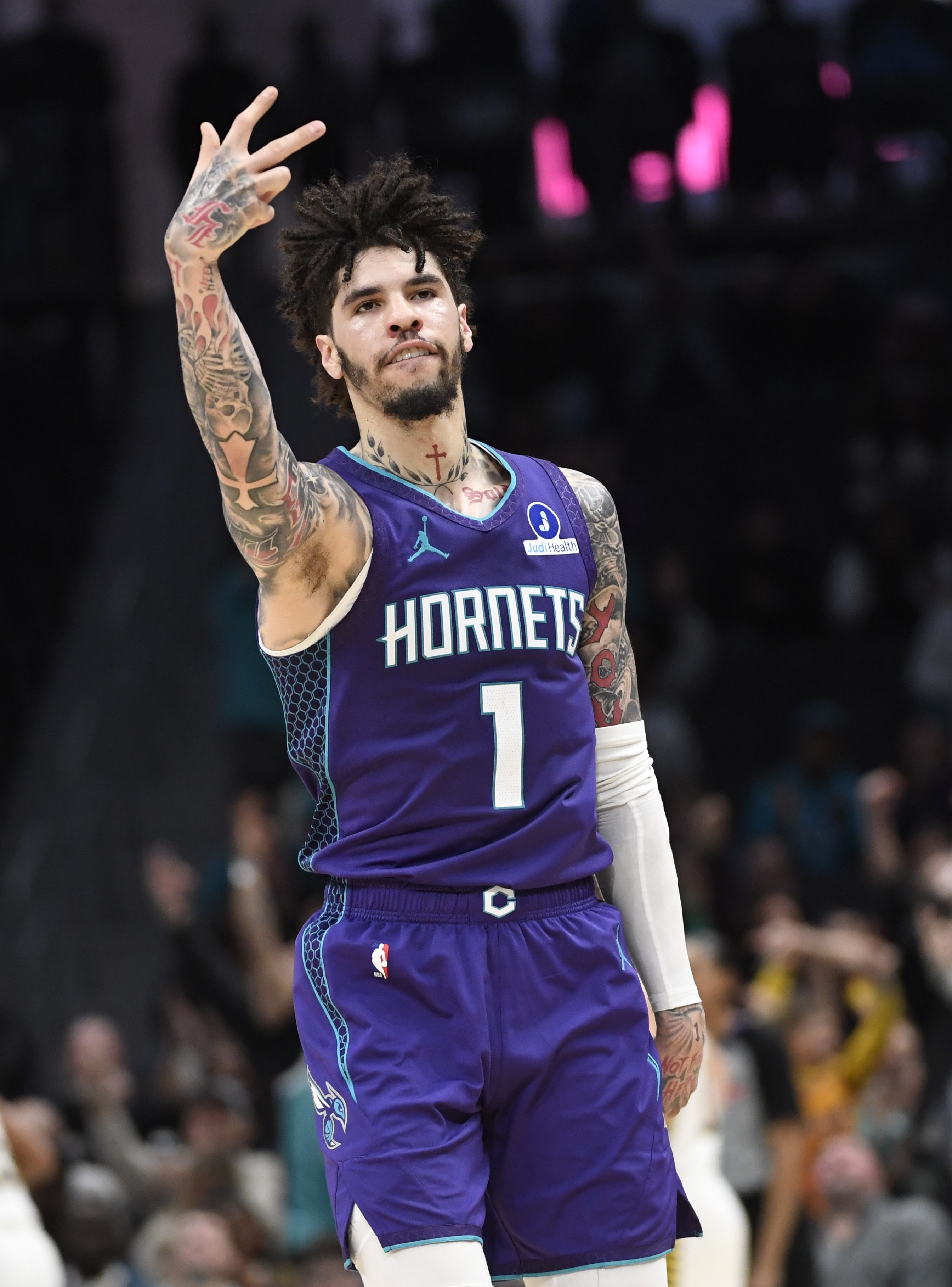 九游体育在线直播、九游体育足球直播、nba直播、电竞直播平台、九游体育赛事视频、体育直播平台-只管打球好看！三球24中11得25分9板5助 三分失准11中3