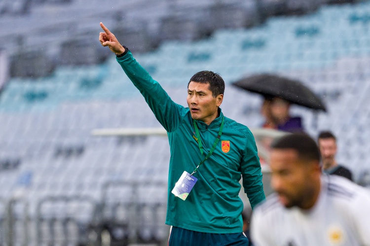 九游体育在线直播、九游体育足球直播、nba直播、电竞直播平台、九游体育赛事视频、体育直播平台-王勤伯:只有留洋才能解决国足对抗不足的问题